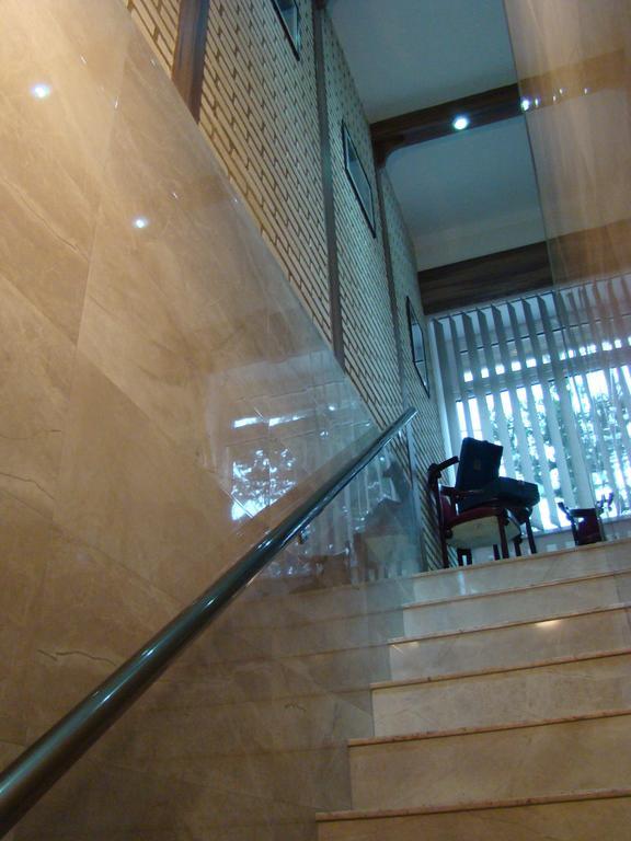 Guest House Rampa Tbilisi Buitenkant foto